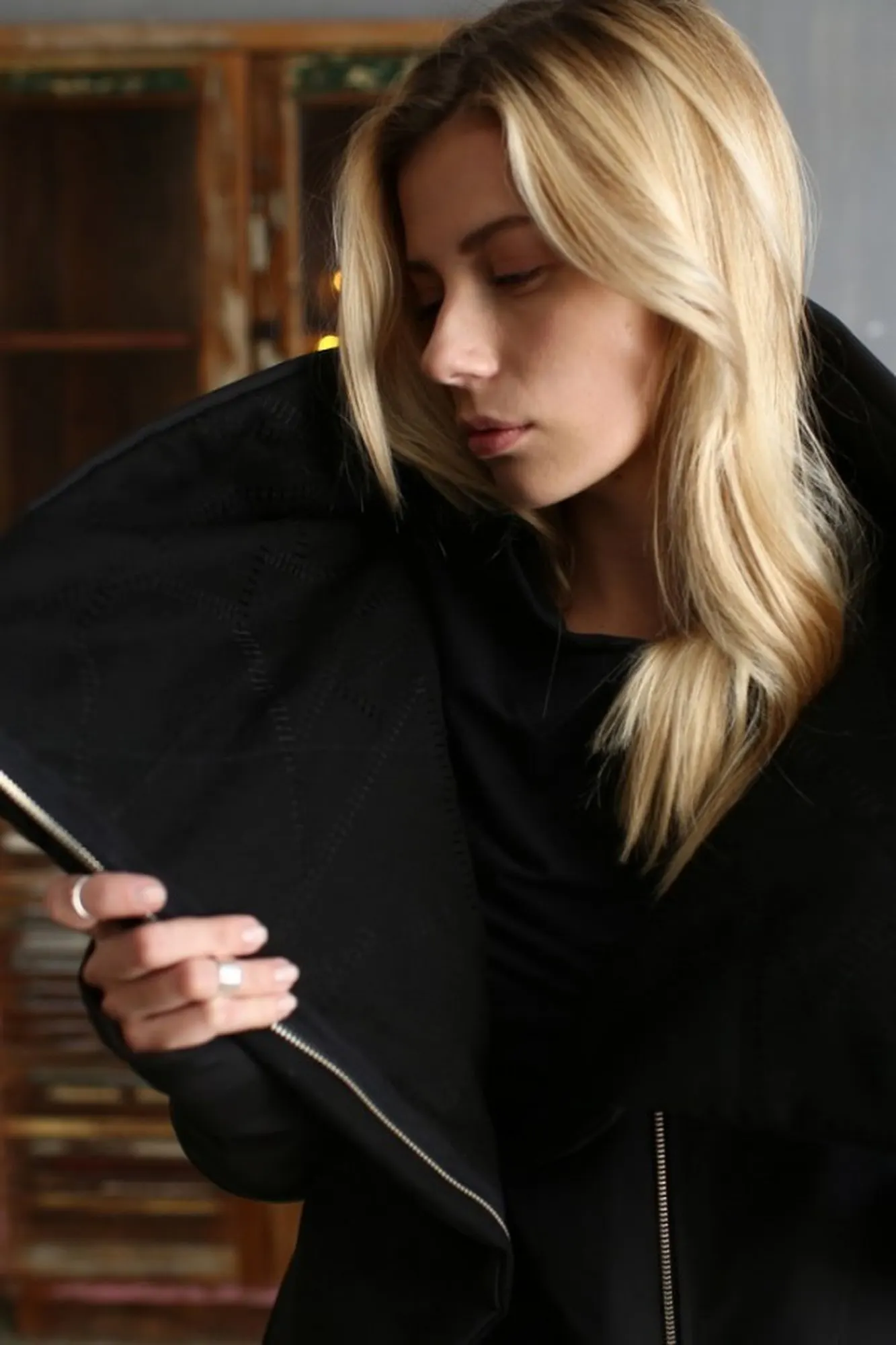 Пуховик "Wrap Black" — 8