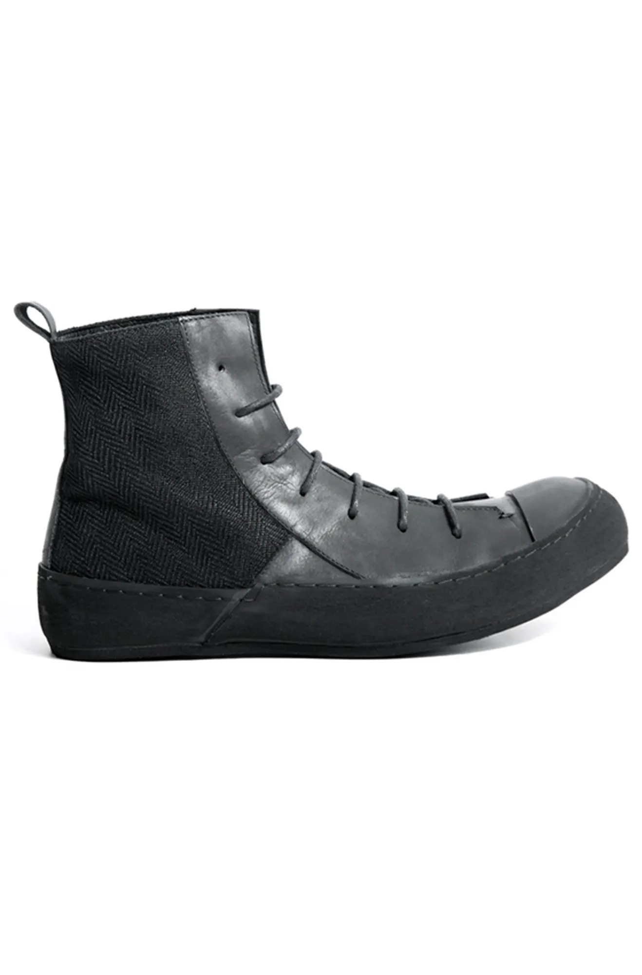 Сникерсы «ZORI» — 2